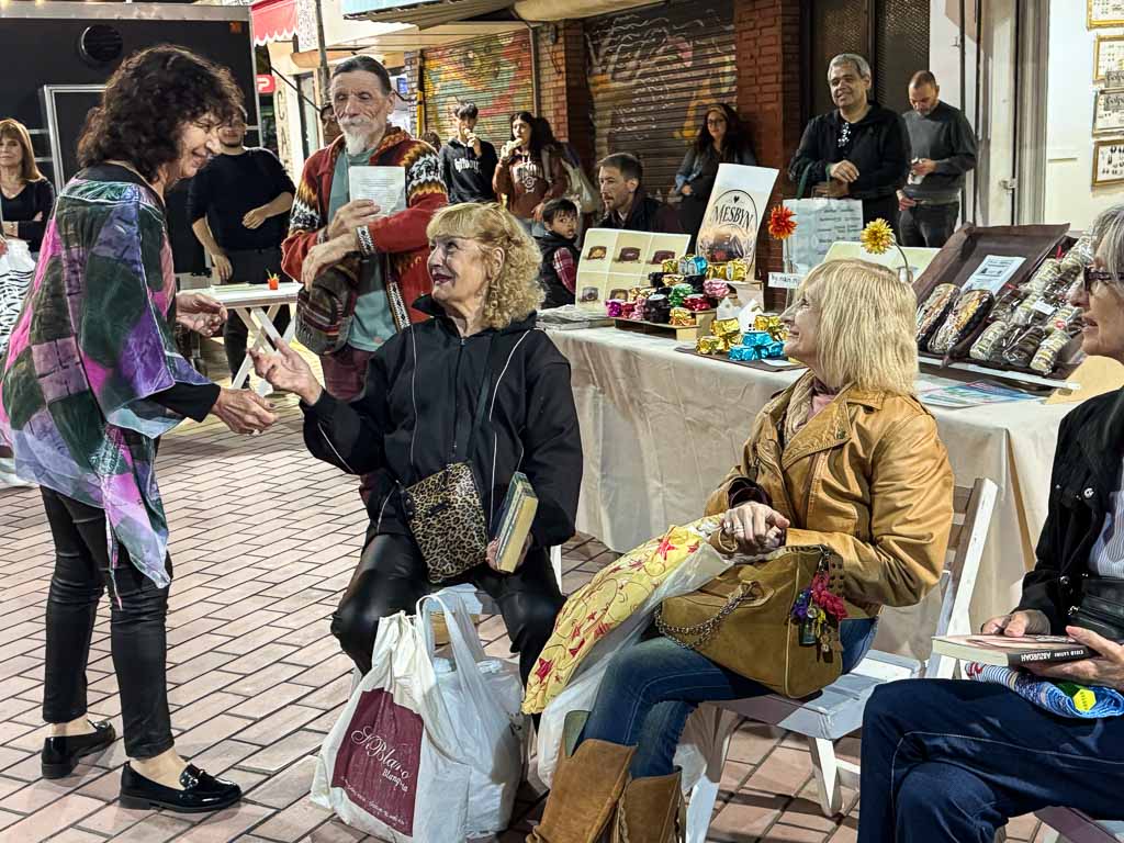 Ana María Oddo en La Noche de los Libros - Castelar