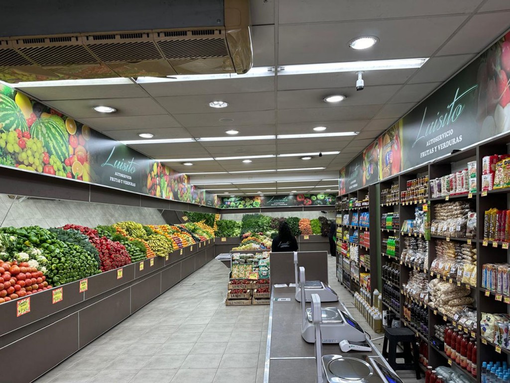 La mejor fruta y verdura para tus comidas encontralas en Luisito. Nuevo local en Castelar.