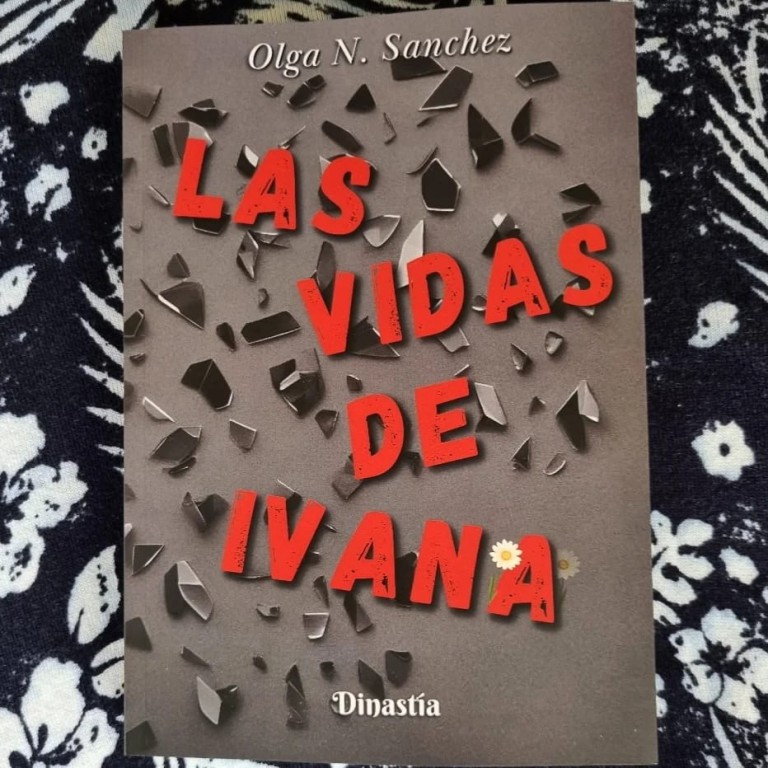 Las vidas de Ivana. Libro de Olga Sanchez