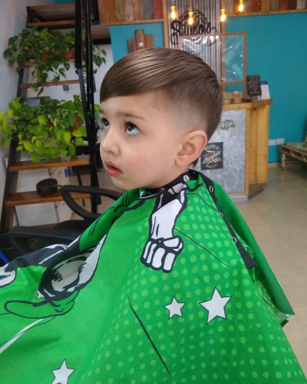Stylos Barber II - Peluquería y barbería para niños