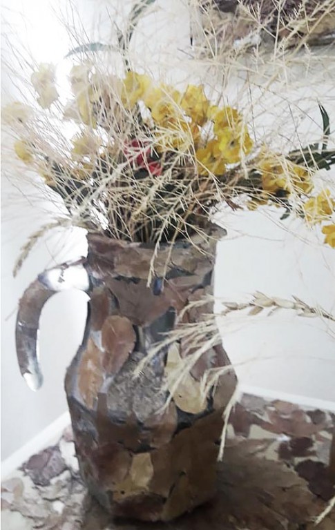 Trabajo con hojas secas - Haydée Piteo - Artista de Castelar