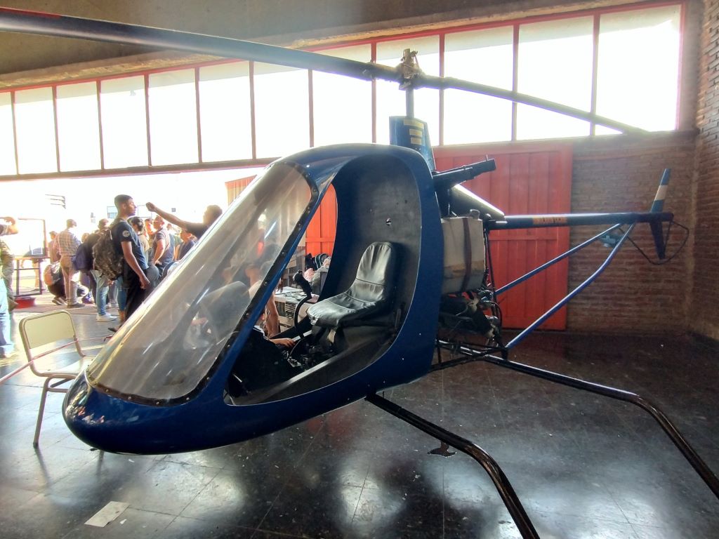 Simulador de helicóptero Cicaré. 