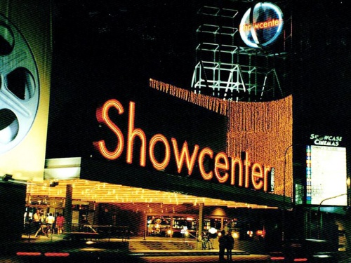 Showcenter y Al Oeste: 24 años de entretenimiento, cine y adrenalina