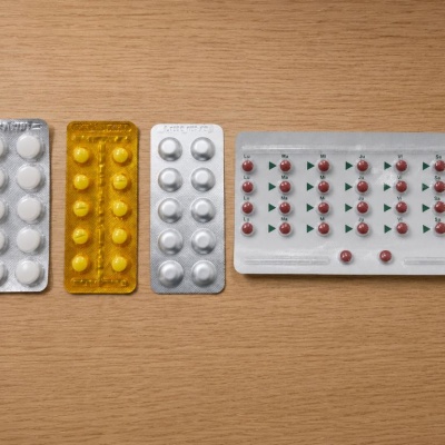 Blísters de medicamentos: Por qué su diseño no es una casualidad y cómo protege tu salud