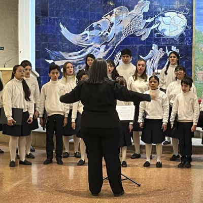 El Coro Nacional de Niños cantó en el Sofía Barat