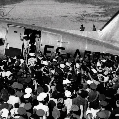 La primera vez que Eva Perón voló en avión lo hizo desde Morón