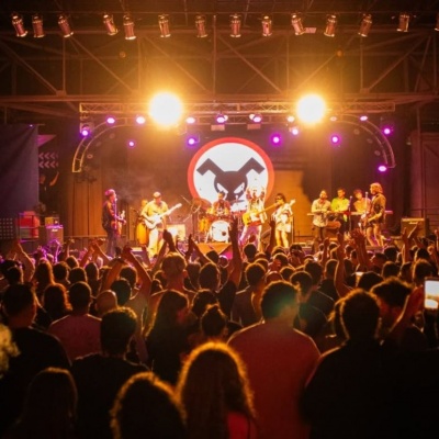 Felipe Barrozo revivirá los clásicos de Intoxicados en Whiskey