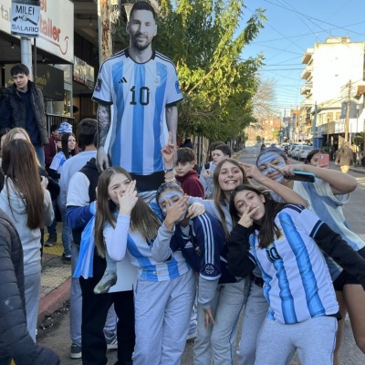 ¡Gracias Messi! Ganó Argentina y así festejó Castelar