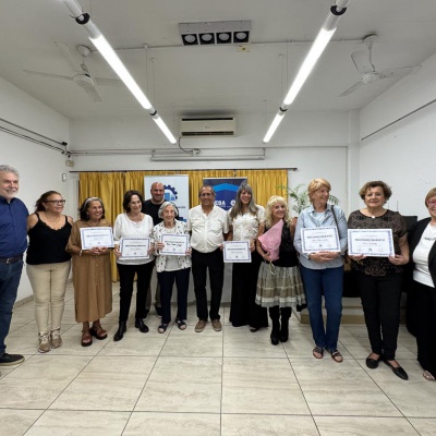 La Cámara de Comercio de Castelar homenajeó a docentes de la ciudad en el Mes de la Mujer