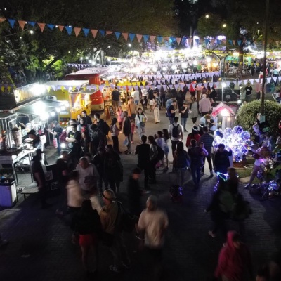 Fiestón: Miles de vecinos celebraron la llegada de la primavera con La West