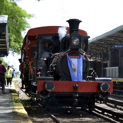 Una locomotora a vapor de 1906 paseará el sábado por Haedo
