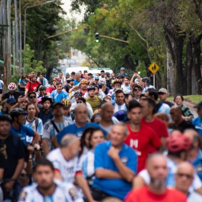 Bicicleteada por Malvinas: vecinos unieron El Palomar y Morón en una jornada de homenaje
