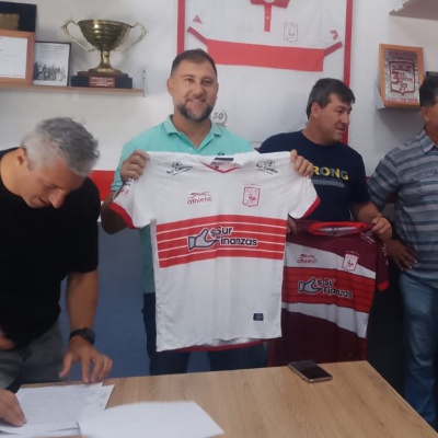 Mirá el video de la firma: Walter Otta vuelve a dirigir a Deportivo Morón