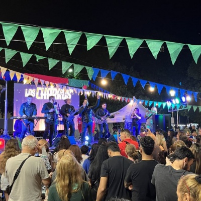 Viva Fest llenó la plaza San Martín de Haedo con música, feria y familias
